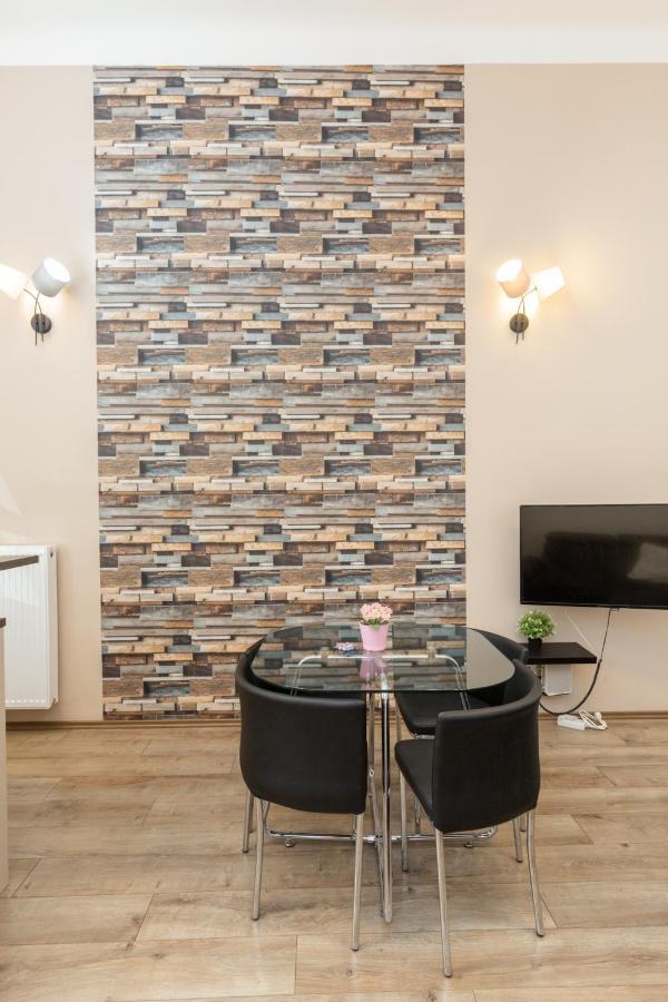 D78 Dohany Apartment *