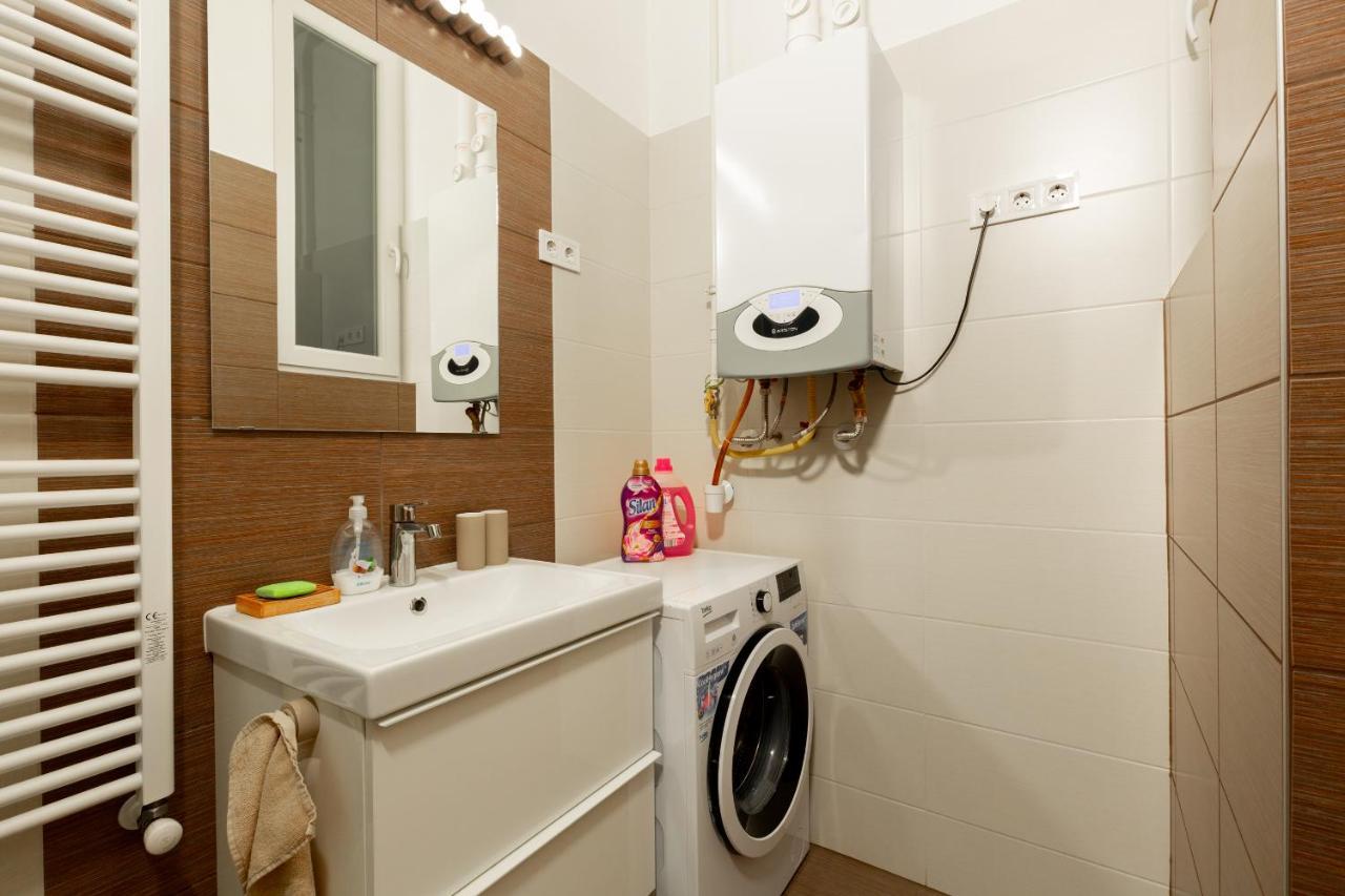D78 Dohany Apartmán *