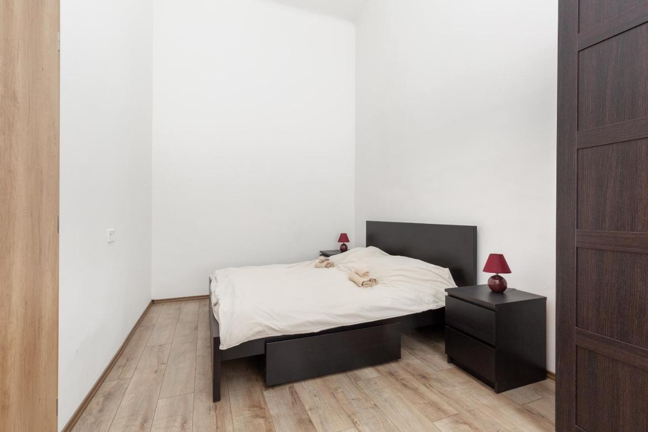 D78 Dohany Apartment *